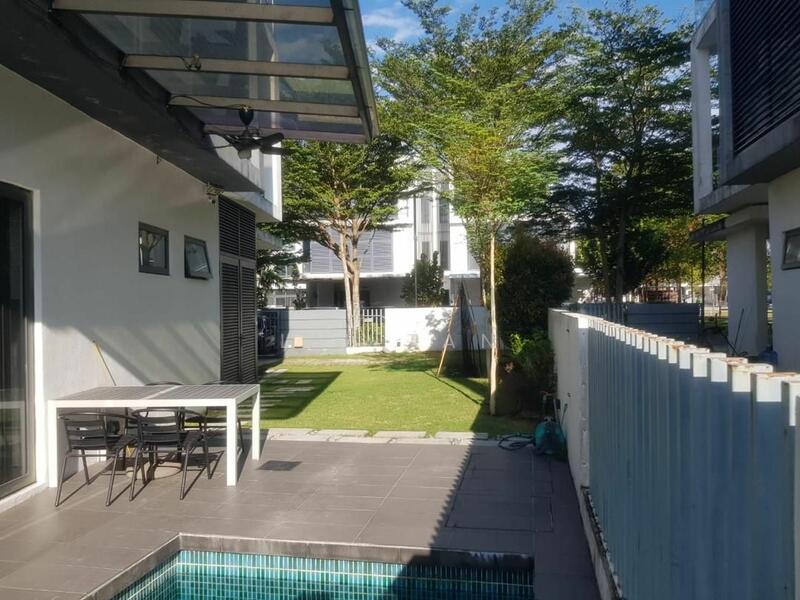 Semi-Detached House for Sale in Lake Fields (Sungai Besi) - L.T Tan - PropertyGuru.com.my