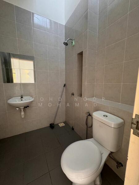 2-storey Terraced House for Sale in Bandar Puncak Alam (Puncak Alam) - Mohd Noor Mohamad - PropertyGuru.com.my