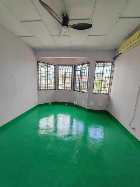 2-storey Terrace House at Taman Overseas Union (Taman Oug) untuk Untuk Disewa - RM 2,000 /bulan, Feb 2026 - PropertyGuru.com.my
