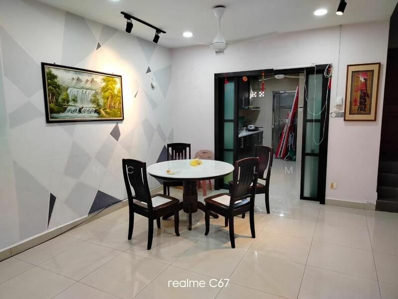 For Sale - 3-storey Terraced House at Relau