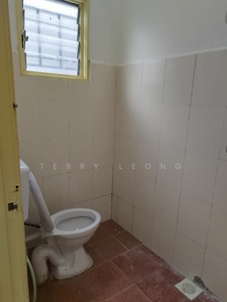 For Sale - Semi-Detached House at Seksyen 8