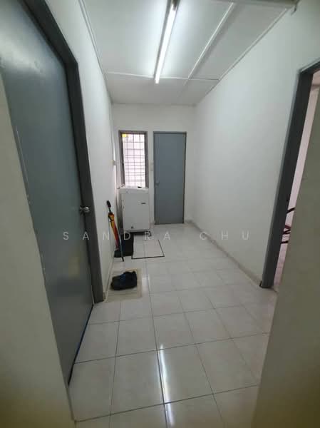 For Sale - 4.5% 3 storey Siera Park