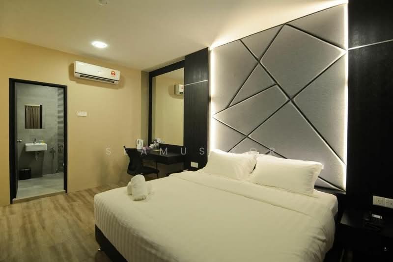 For Sale - ⭐ 5sty Corner ⭐ Freehold ⭐ RM375 psf ⭐ Collected Rental RM12.5k / Month ⭐