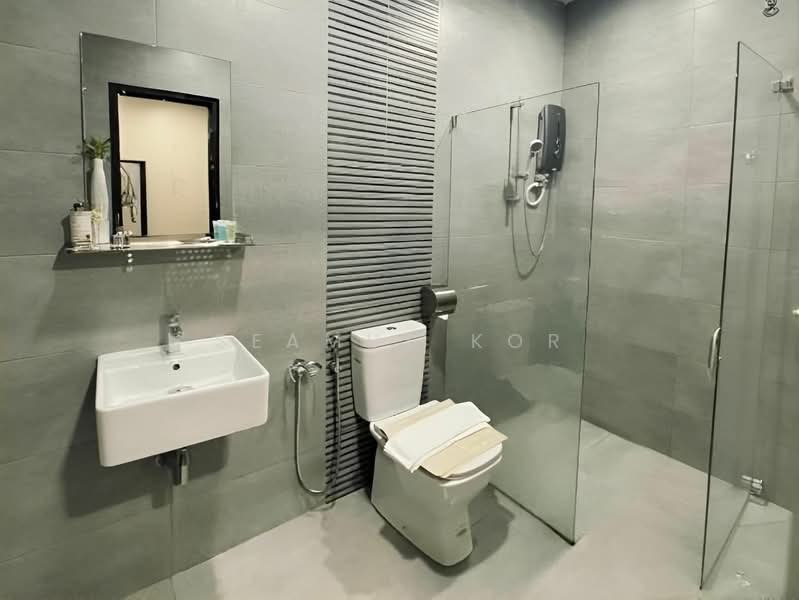 For Sale - ⭐ 5sty Corner ⭐ Freehold ⭐ RM375 psf ⭐ Collected Rental RM12.5k / Month ⭐