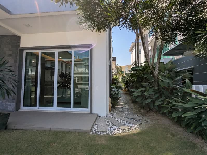 Bungalow for Sale in Subang Heights (Subang Jaya) - Joe ER - PropertyGuru.com.my