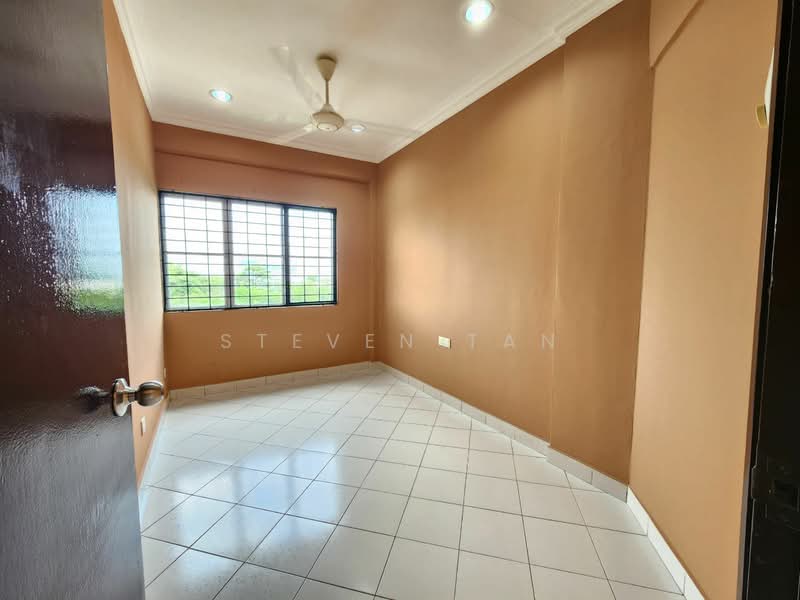 For Sale - La Vista Condominiums