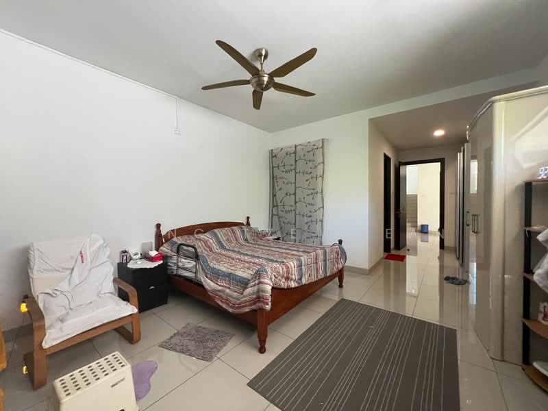 For Sale - 3-storey Terraced House at Seksyen 11