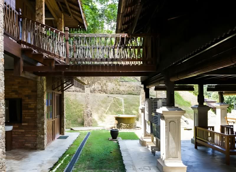 Hotel / Resort for Sale in Kampung Seelong Jaya (Senai) - Seamus Kor - PropertyGuru.com.my