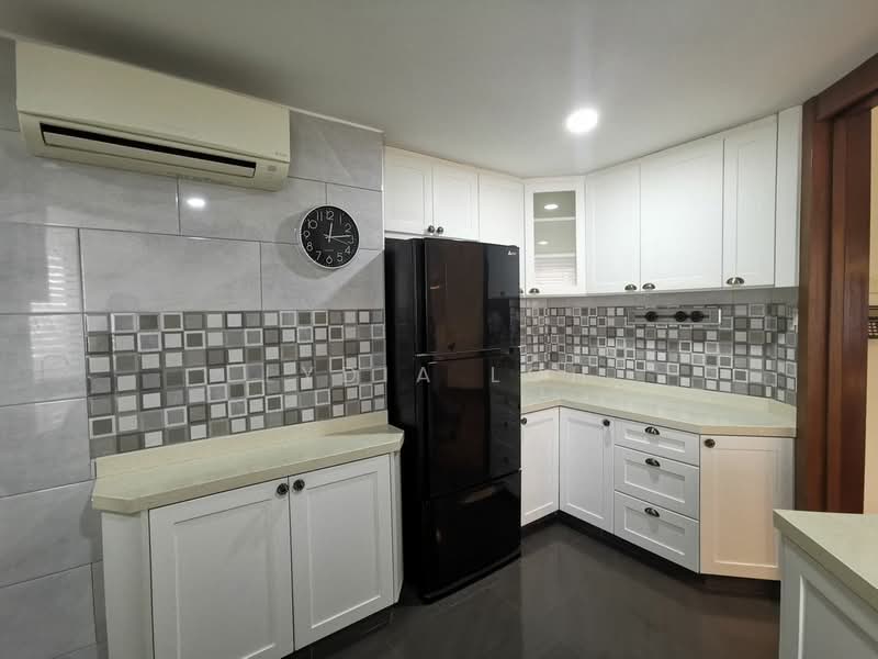 For Rent - Desa Palma