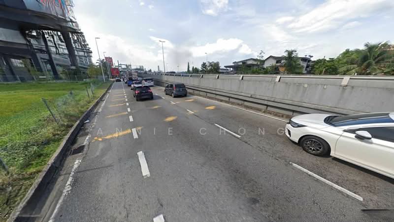 For Sale - PJ LDP-Federal Highway 1.5 ACRE LAND. Fronting Highway. 5min to Bandar Sunway PJS. Highrise Ready*