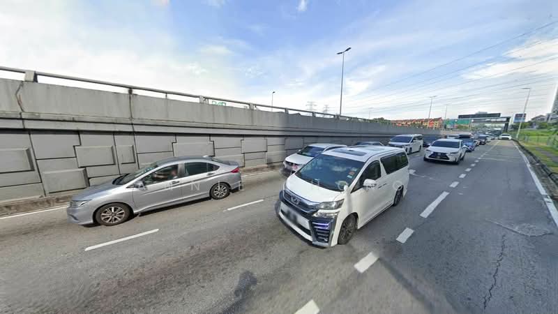 For Sale - PJ LDP-Federal Highway 1.5 ACRE LAND. Fronting Highway. 5min to Bandar Sunway PJS. Highrise Ready*