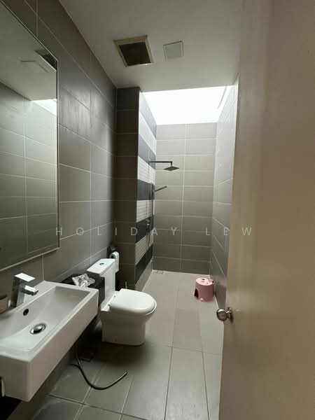 3-storey Terraced House for Rent in Taman Equine (Seri Kembangan) - Holiday Lew - PropertyGuru.com.my