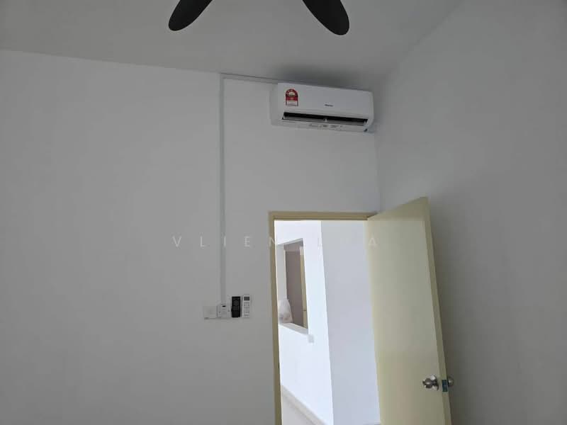 Apartment for Rent at Seri Molek Perdana - Vlien Lua - PropertyGuru.com.my