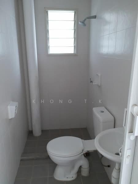 For Rent - Kemuning Aman