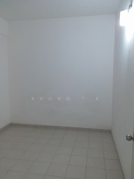 For Rent - Kemuning Aman
