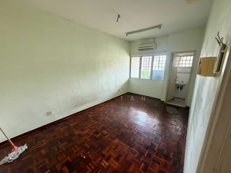 Untuk Dijual - 2-storey Terrace House at Taman Putra Permai