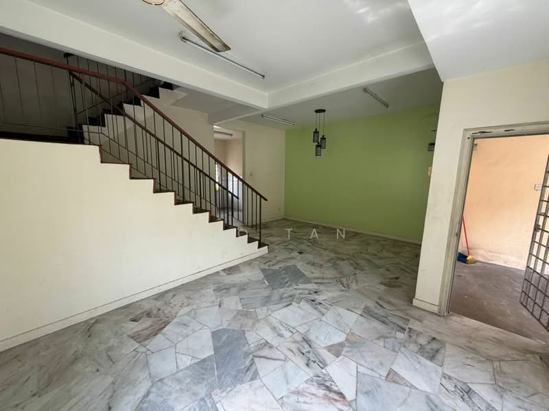 Untuk Dijual - 2-storey Terrace House at Taman Putra Permai