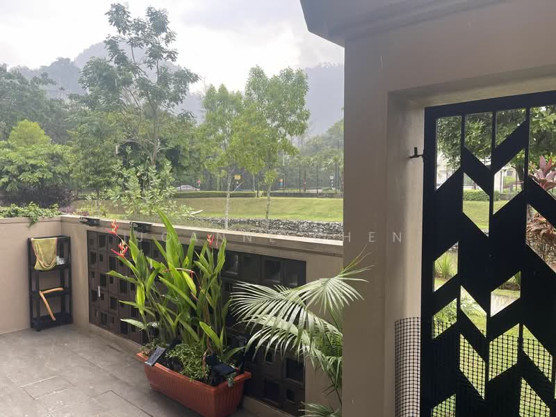 For Sale - Terraced House at Templer Park