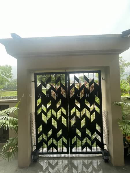 For Sale - Terraced House at Templer Park