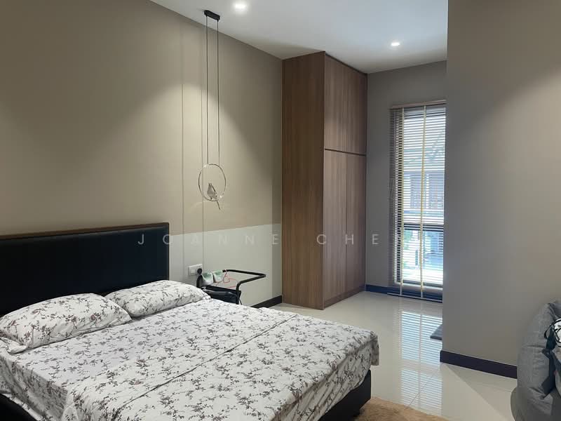 For Sale - Terraced House at Templer Park