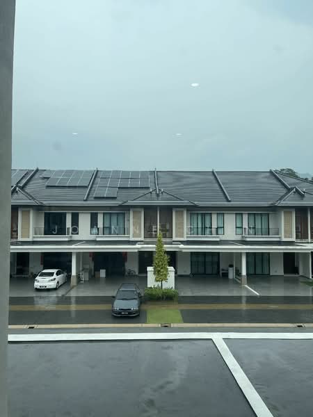 For Sale - Terraced House at Templer Park