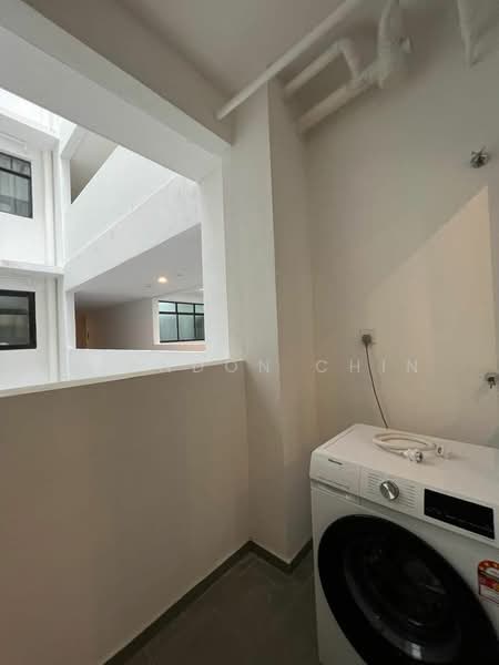 For Rent - Upperville @ 16 Quartz