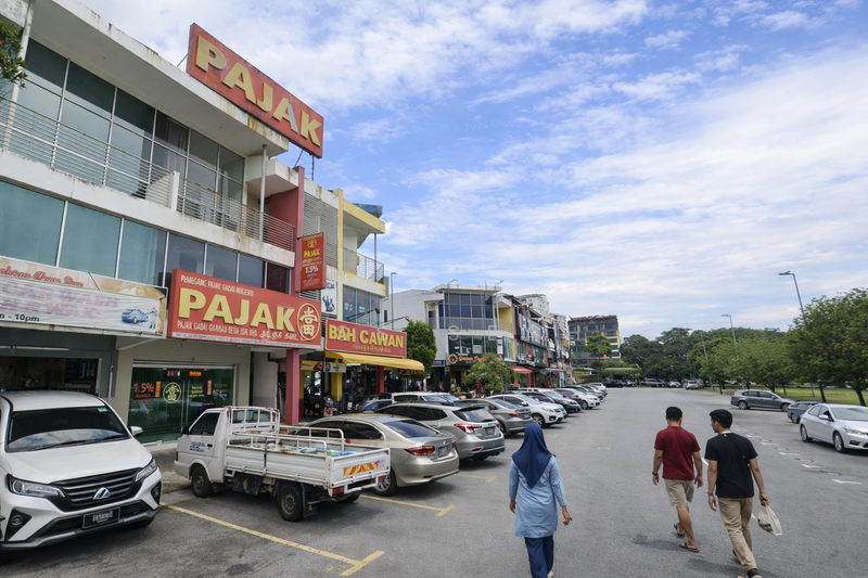 For Sale - ⭐ 3sty ⭐ Collected RM8,200 / Month ⭐ RM337 psf ⭐