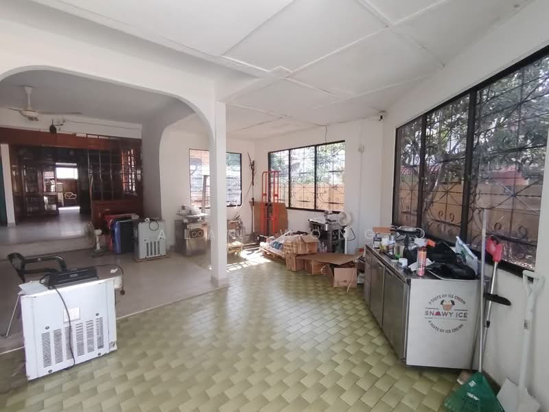 Untuk Dijual - Semi-Detached House at SS14