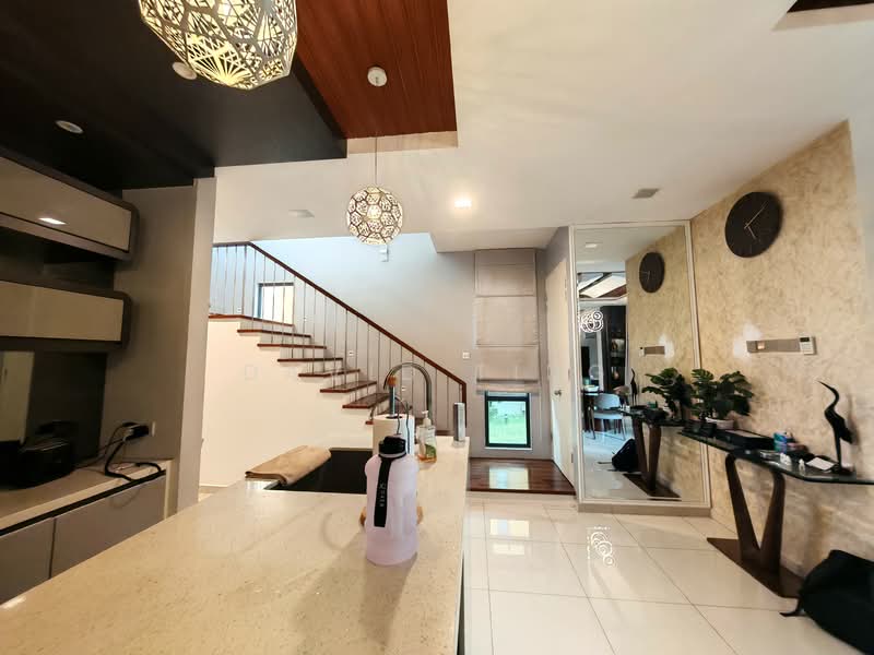 3-storey Terraced House for Sale in Lake Fields (Sungai Besi) - David Ting - PropertyGuru.com.my
