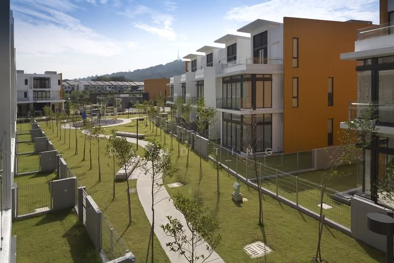 3-storey Terraced House for Sale in Lake Fields (Sungai Besi) - David Ting - PropertyGuru.com.my