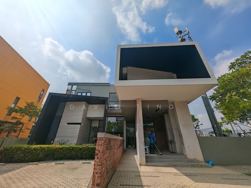 3-storey Terraced House at Lake Fields untuk Untuk Dijual - RM 1,650,000, Mac 2026 - PropertyGuru.com.my