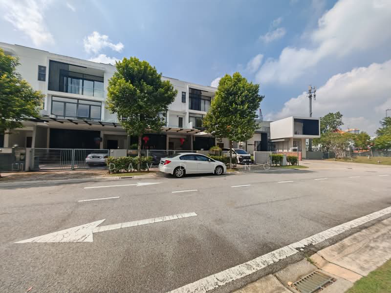 3-storey Terraced House at Lake Fields untuk Untuk Dijual - RM 1,650,000, Mac 2026 - PropertyGuru.com.my