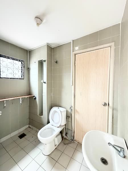 3-storey Terraced House for Sale in Taman Esplanad (Bukit Jalil) - CK Yee - PropertyGuru.com.my