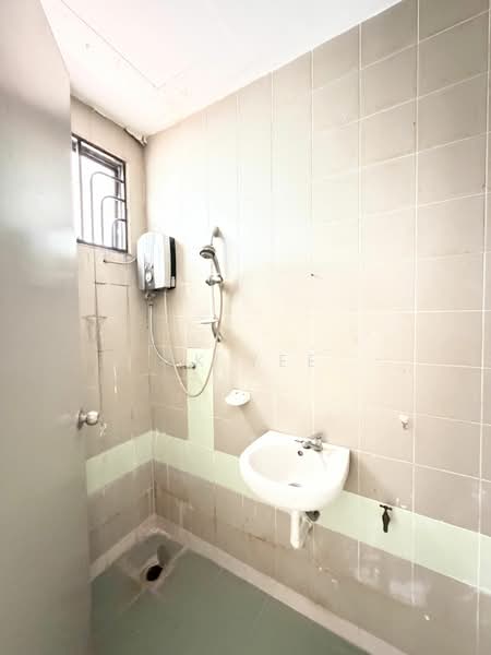 3-storey Terraced House for Sale in Taman Esplanad (Bukit Jalil) - CK Yee - PropertyGuru.com.my