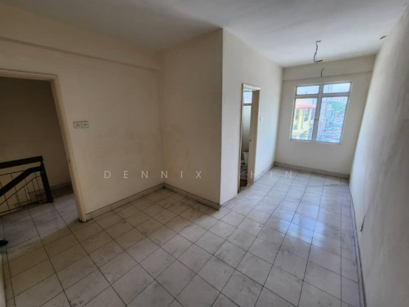 2-storey Terraced House for Sale in Serdang (Seri Kembangan) - Dennix Chin - PropertyGuru.com.my