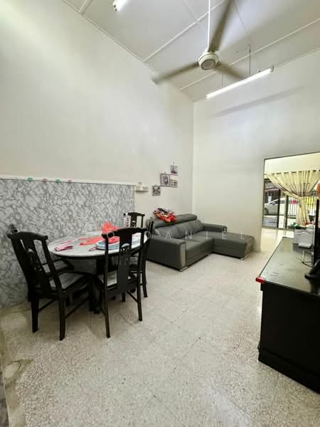 1-storey Terraced House for Sale in Bandar Baru Kuala Selangor (Kuala Selangor) - Kho Daniel - PropertyGuru.com.my