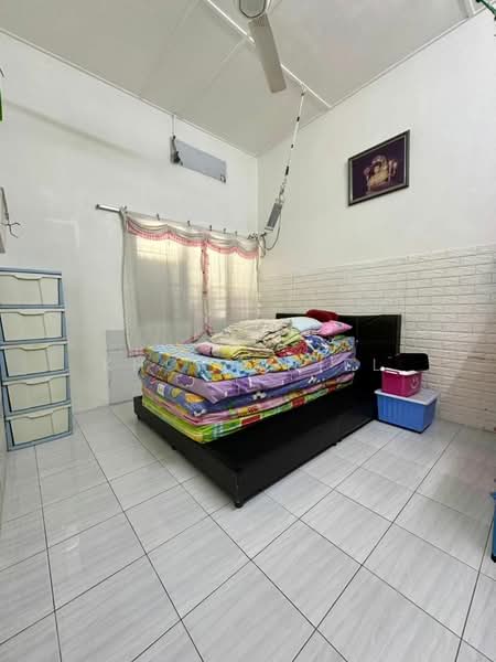 1-storey Terraced House for Sale in Bandar Baru Kuala Selangor (Kuala Selangor) - Kho Daniel - PropertyGuru.com.my