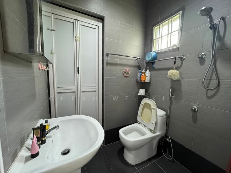 For Rent - 2-storey Terrace House at Usj 1