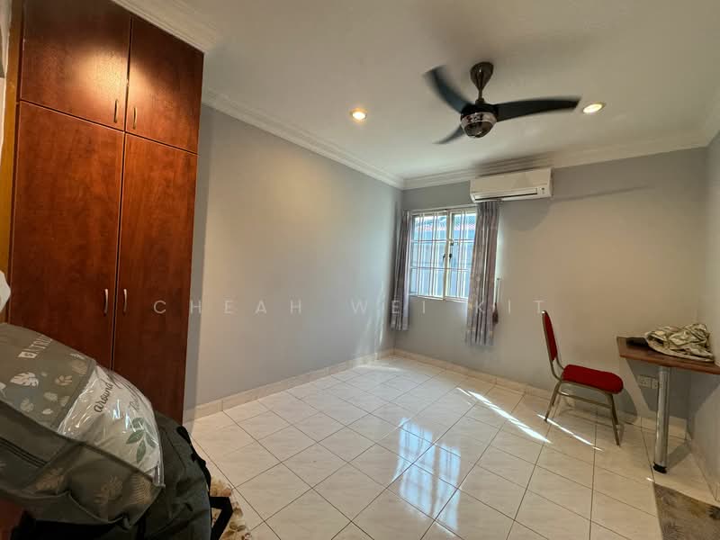 For Rent - 2-storey Terrace House at Usj 1