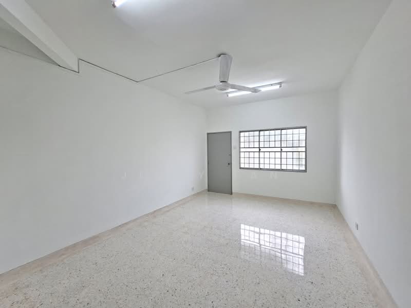 Untuk Dijual - Lily & Rose