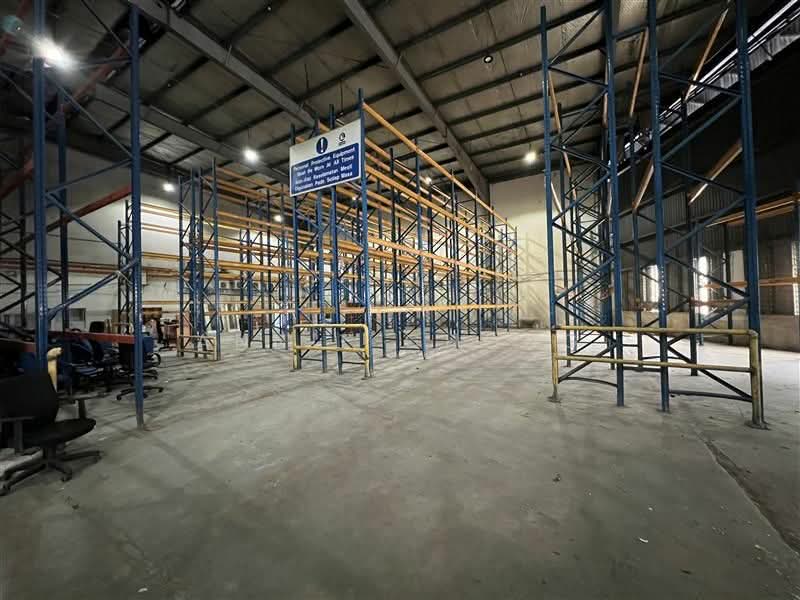 PJ Warehouse Storage. 600m to Federal Highway. 3km to LDP untuk Untuk Disewa - RM 4,800 /bulan, Mac 2026 - PropertyGuru.com.my