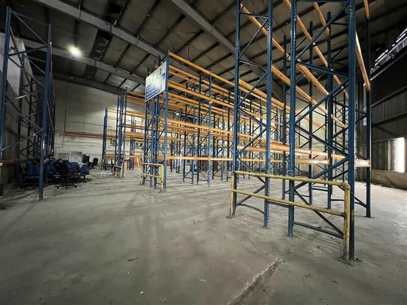 PJ Warehouse Storage. 600m to Federal Highway. 3km to LDP untuk Untuk Disewa - RM 4,800 /bulan, Mac 2026 - PropertyGuru.com.my
