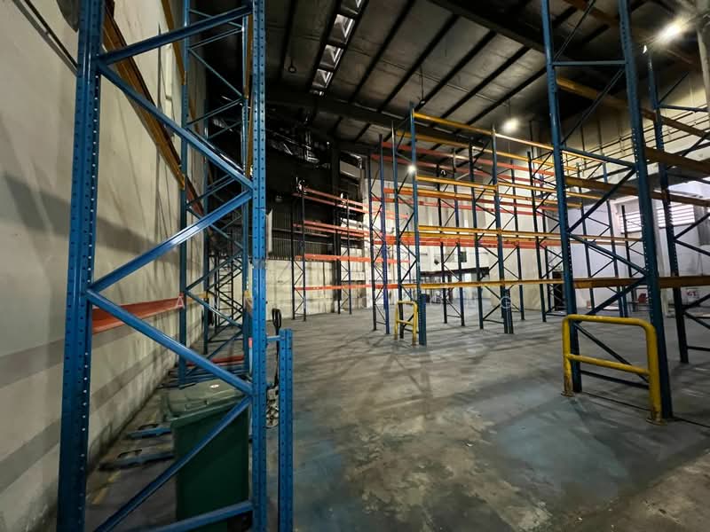 PJ Warehouse Storage. 600m to Federal Highway. 3km to LDP untuk Untuk Disewa - RM 4,800 /bulan, Mac 2026 - PropertyGuru.com.my