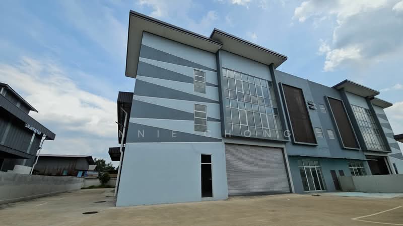 Warehouse for Sale in Seksyen 35 (Shah Alam) - Annie Chong - PropertyGuru.com.my