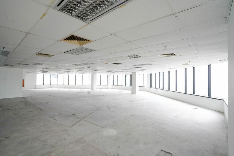 For Rent - TRX Office / Cafe / Rooftop. Upto 15,000 sf. 1min to TRX MRT. 5min to KLCC, Pavilion KL (1.6km)