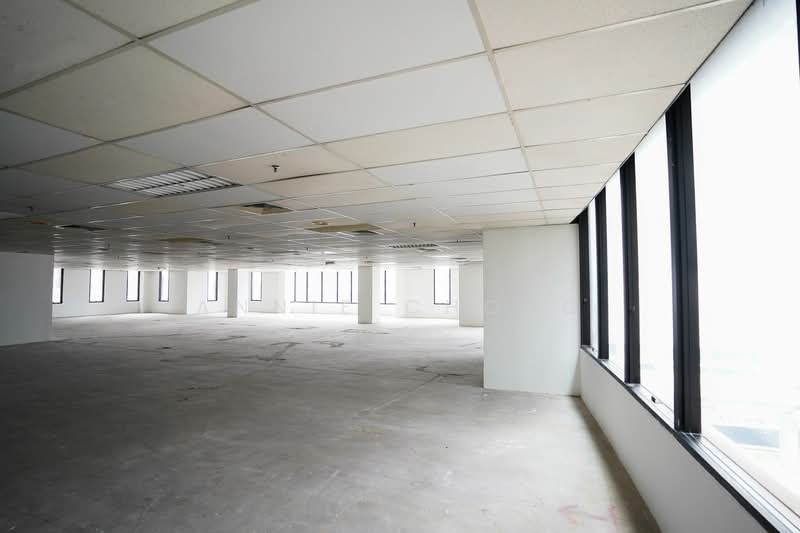 For Rent - TRX Office / Cafe / Rooftop. Upto 15,000 sf. 1min to TRX MRT. 5min to KLCC, Pavilion KL (1.6km)