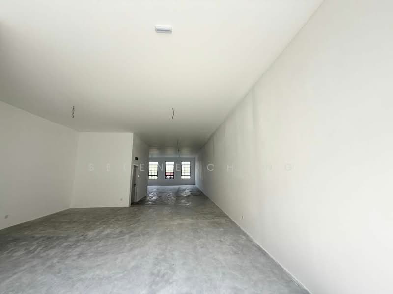 For Rent - Eco Majestic Shop SilverSquare Whitten Ivoris Brighton