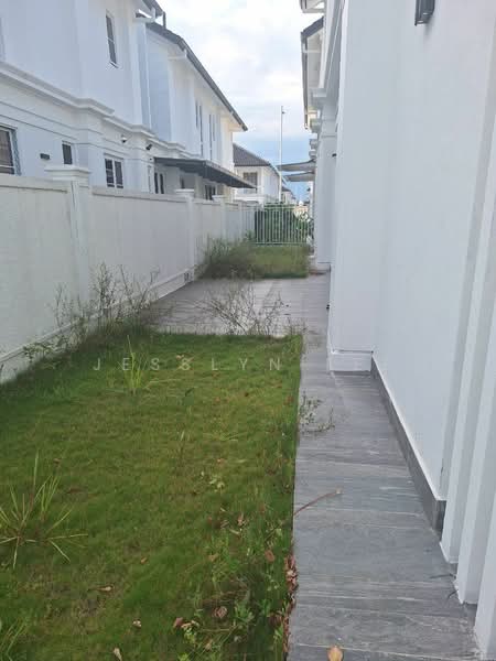 Semi-Detached House for Sale in Eco Majestic (Semenyih) - Jesslyn Lee - PropertyGuru.com.my