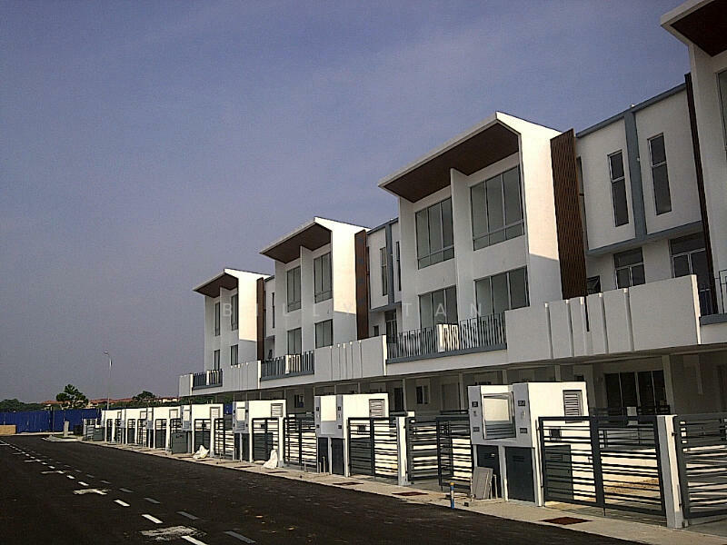 Rumah Bandar untuk Dijual di Puchong (Selangor) - Billy Tan - PropertyGuru.com.my
