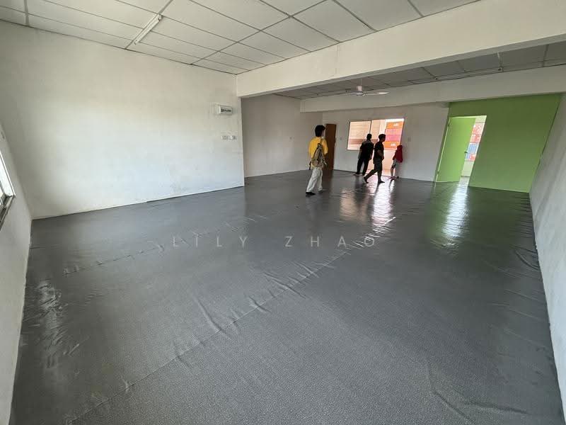 1st FLOOR / TINGKAT 1